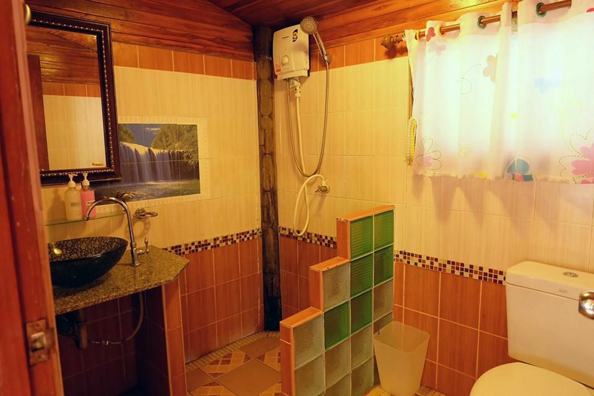 Ban Sairung Otel Rayong Dış mekan fotoğraf